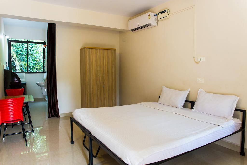 Lazy Frog Guest House Cavelossim Ngoại thất bức ảnh