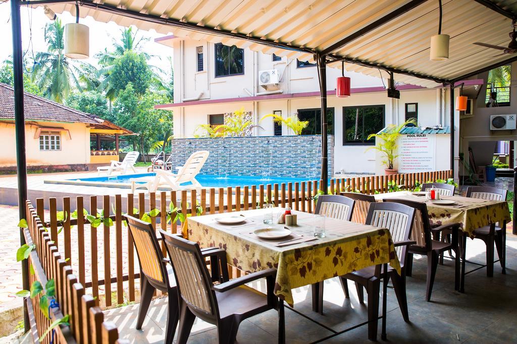 Lazy Frog Guest House Cavelossim Ngoại thất bức ảnh