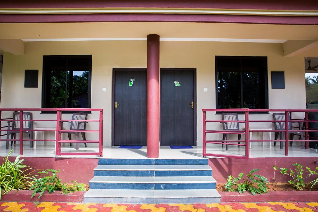 Lazy Frog Guest House Cavelossim Ngoại thất bức ảnh